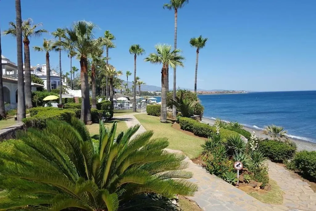 First Line Gelijkvloers App Apartment Estepona