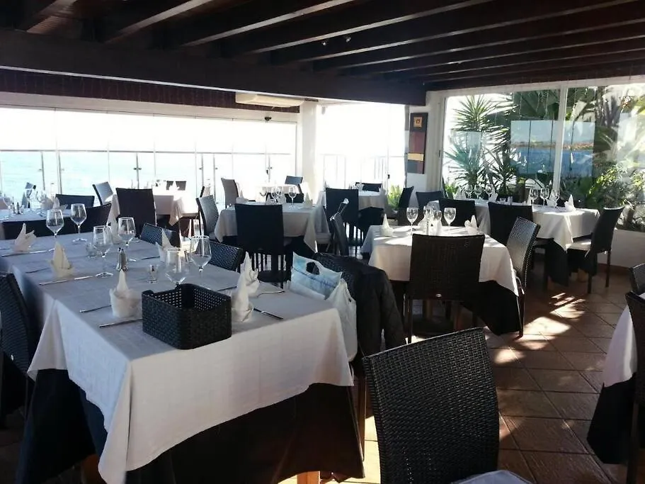 First Line Gelijkvloers App Apartment Estepona