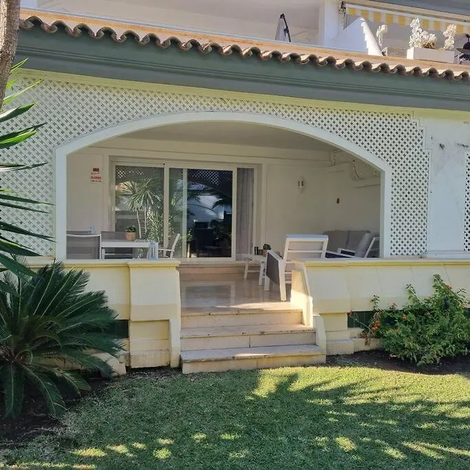 First Line Gelijkvloers App Apartment Estepona